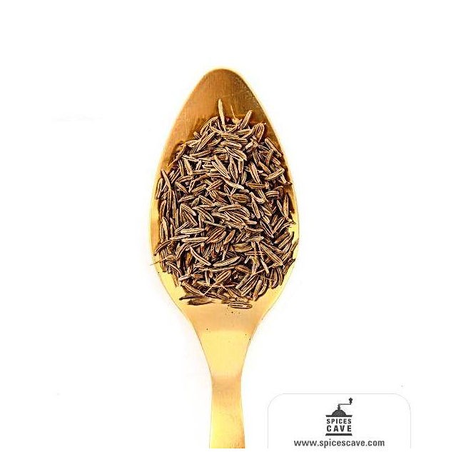 semillas de alcaravea en cuchara