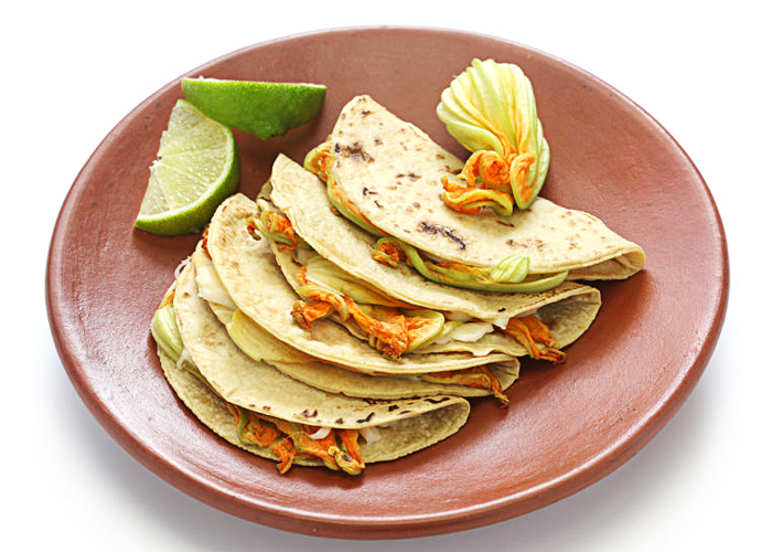 quesadillas de flor de calabacin